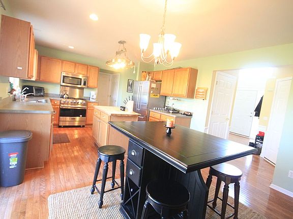 4th image of 8017 Mapledale Dr