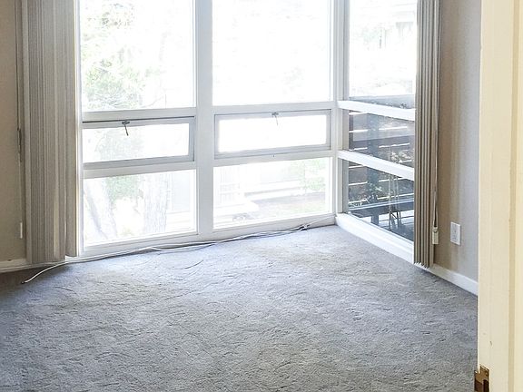 3rd image of 2101 Carlmont Dr APT 309