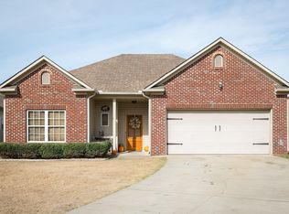 1032 Meriweather Dr, Calera, AL 35040