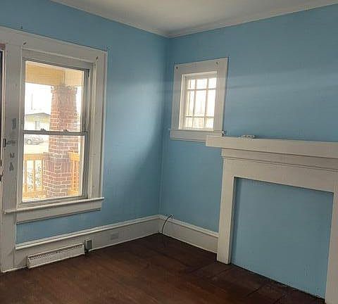 2nd image of 808 Holloway St