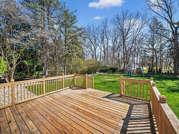 4th image of 50976 Pine Ridge Dr
