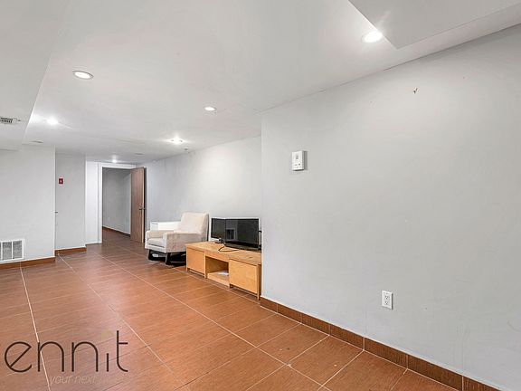 4th image of 771 Saint Johns Pl #1A