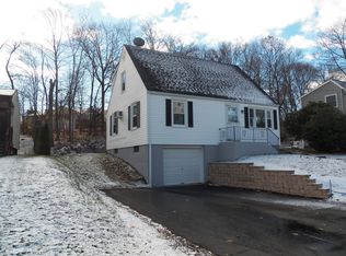 45 Rockledge Dr, Waterbury, CT 06706