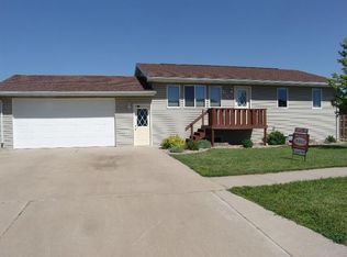 2380 McClellan Dr, Huron, SD 57350