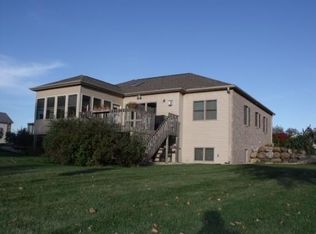 6299 Irving Dr, Sun Prairie, WI 53590