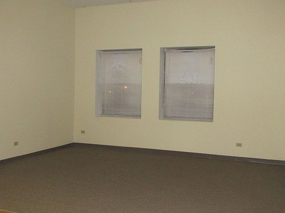 4th image of 4752 S Wabash Ave APT 100