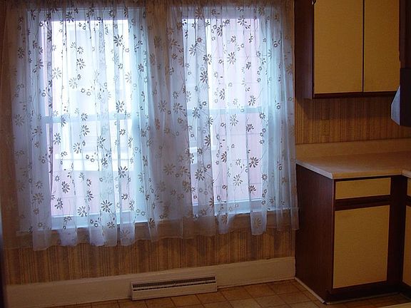 Enjoy meals in the eat in kitchen