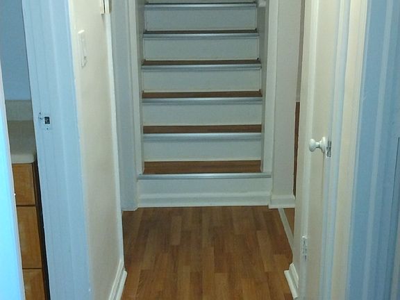 5th image of 2222 Calvin Ave #1
