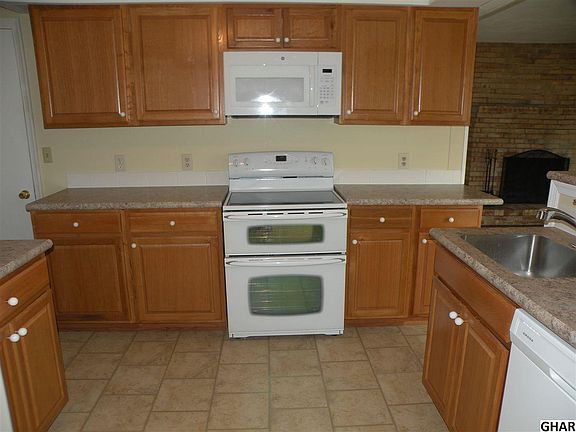 4th image of 1119 Floribunda Ln