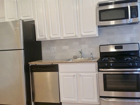 3rd image of 315 W 115th St APT 3
