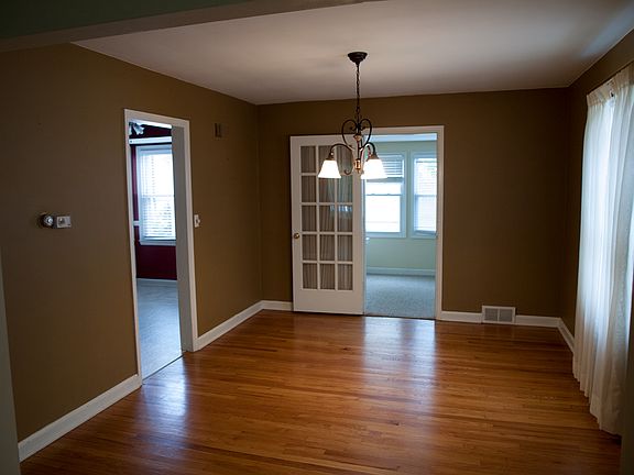 3rd image of 5677 N Lake Dr