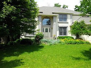 4th image of 24W530 Eugenia Dr