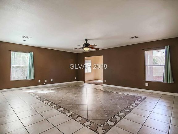 3rd image of 775 Beach Park St