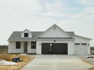 8399 Ohern Rd, Saginaw, MI 48609