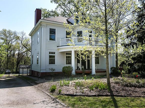 2nd image of 18 N Elizabeth Ave