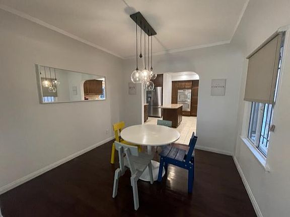 4th image of 432 N Gardner St #432