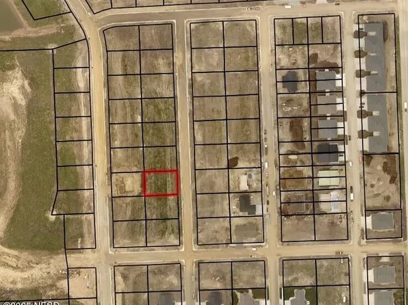 5th St NW, Watertown, SD 57201