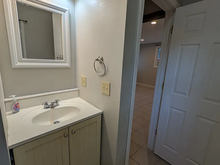 3 Barton St #3 — Photo 11
