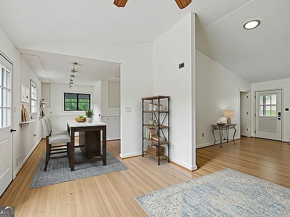 5th image of 1236 Deleon Ct