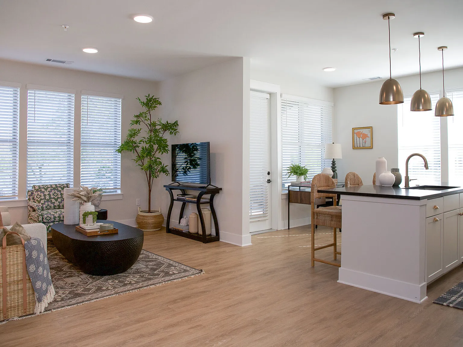 NOVEL University Place by Crescent Communities — Photo 4