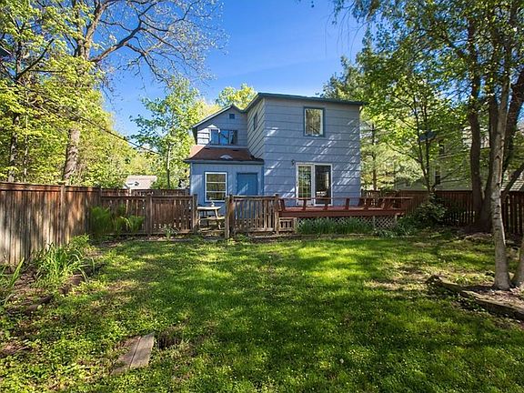 4th image of 251 Morgan St