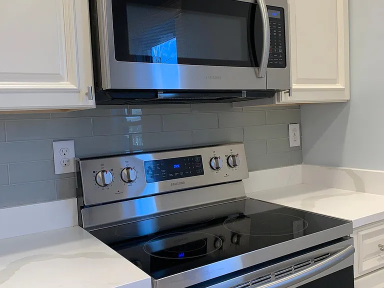54 Richmond Ave #2 — Photo 3