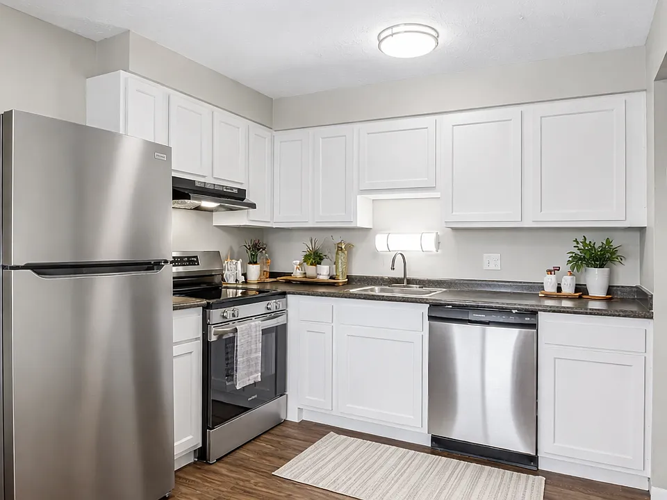 Keep your counter space with all of this cabinet storage!