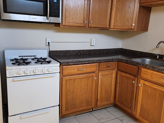4th image of 1749 Market Ave N APT 7
