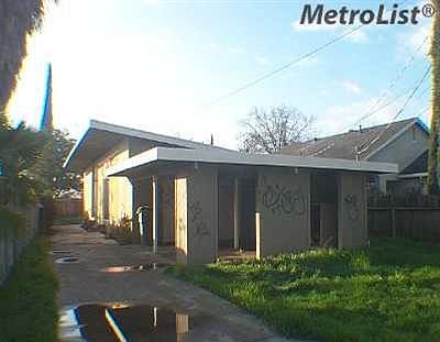 1st image of 1818 Clover Ln