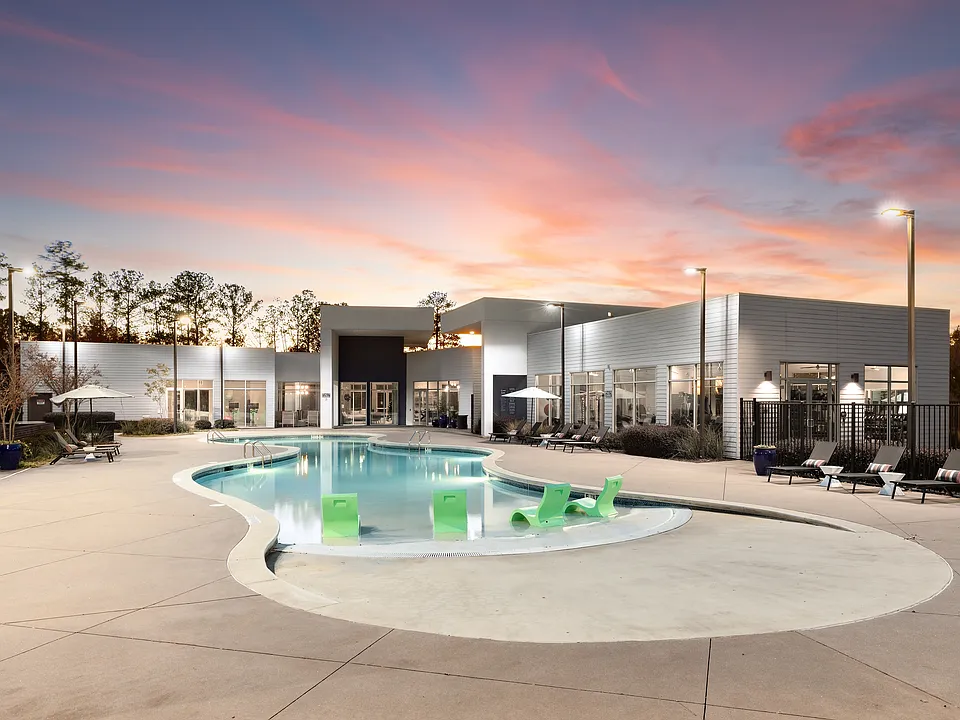 550 Northridge