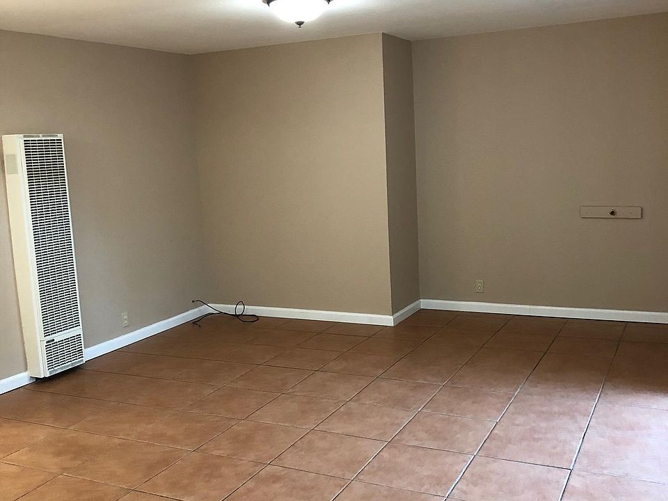1st image of 226 Arana Dr APT B