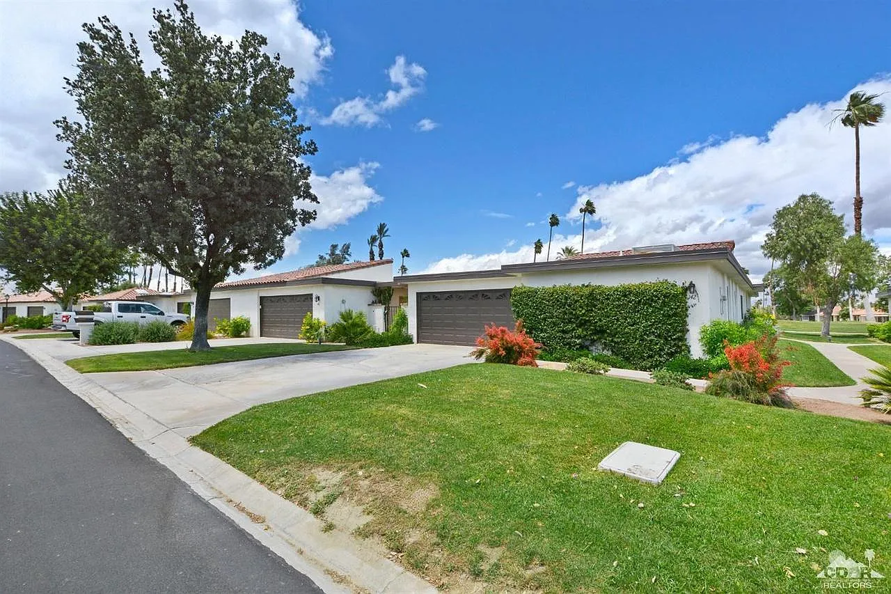 3 bed, 2209 sqft, $7,395 — Photo 3