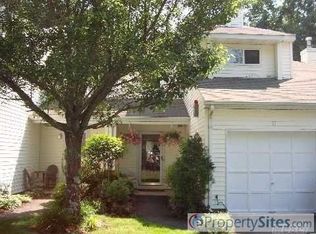 11 Cal Ct, Manorville, NY 11949