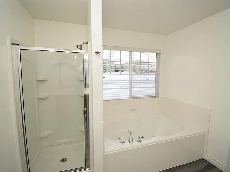 2182 E Whitekirk Way — Photo 7