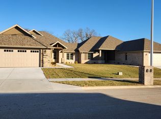 2413 E Cardinal St, Springfield, MO 65804