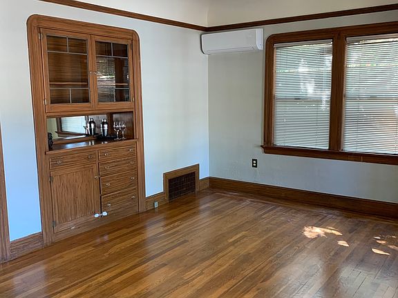 2nd image of 1509 Estudillo St #1509