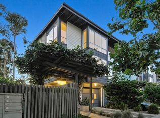 3221 Magnolia St, Oakland, CA 94608