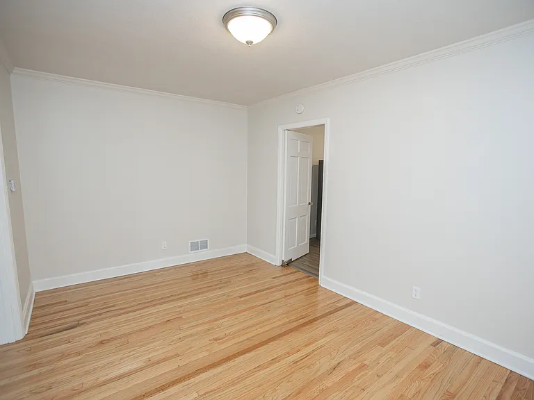 1628 W Main St #B — Photo 5