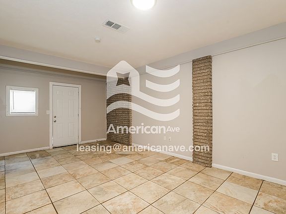 1151990_004_living_room_4.jpg
