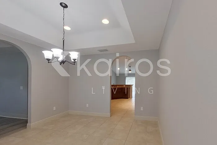 3 bed, 2.0 bath, 1936 sqft, $2,045 — Photo 4