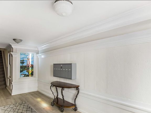 2nd image of 1447 Washington St #5