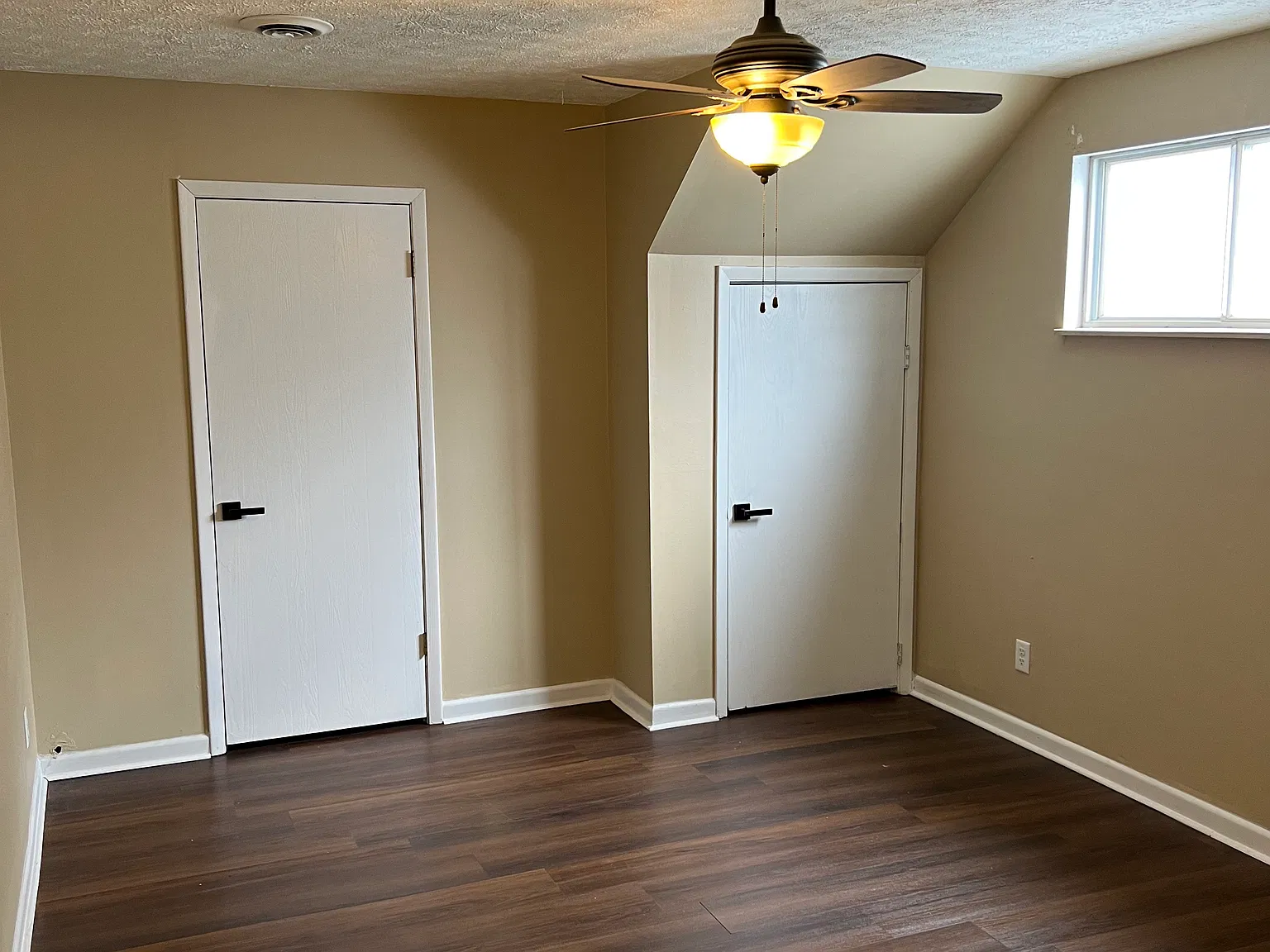 2 bed, 1280 sqft, $900 — Photo 4