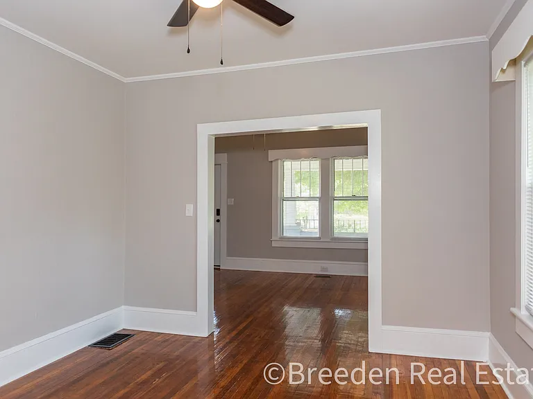 408 E Concord St — Photo 5