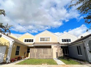 1341 NW 123rd Ter, Pembroke Pines, FL 33026