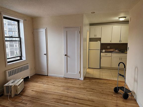 2nd image of 75-20 113th St APT 5D