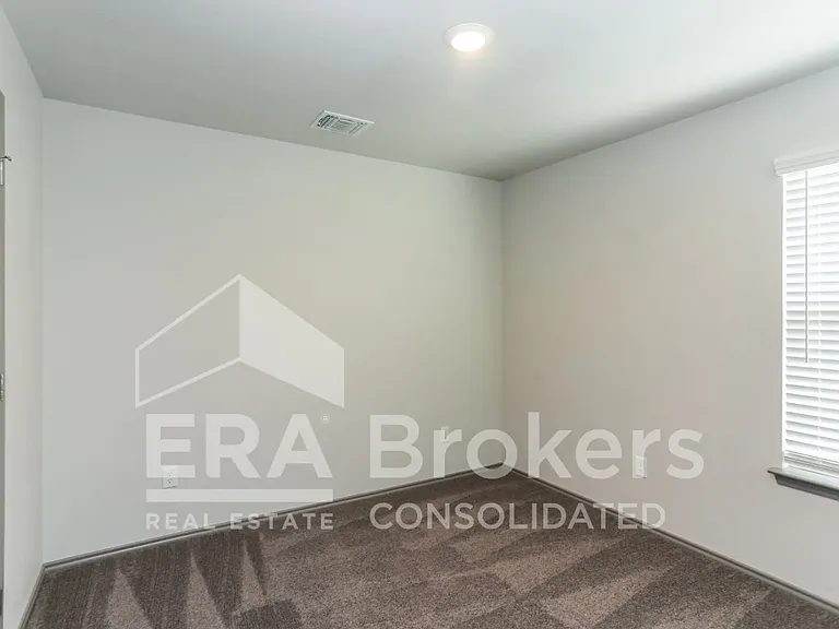 239 Green Valley Dr — Photo 22