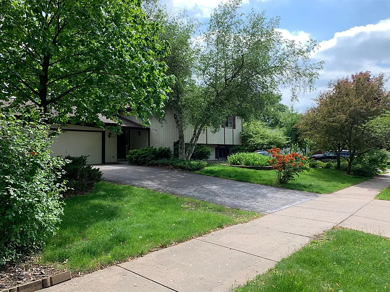 3303 Eddy Ln — Photo 24