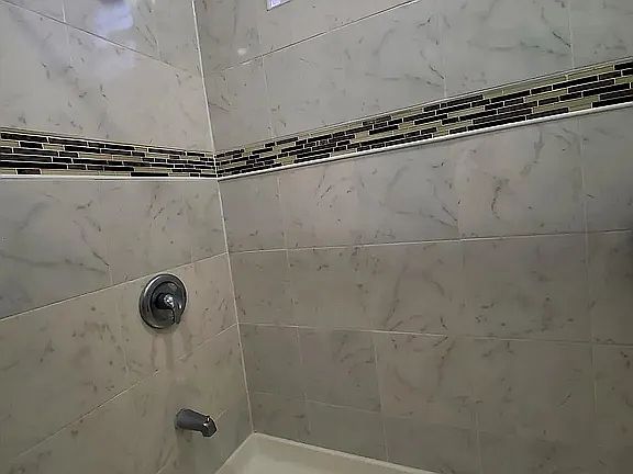 2nd image of 190 Hamilton Ave #4E
