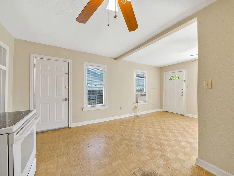 313 La Manda Blvd — Photo 10
