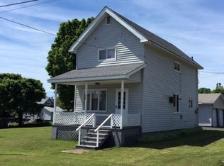 26 Gregory St, Lake Linden, MI 49945